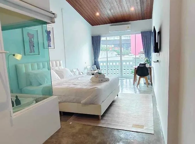 Mr Black & Ms White -self Check In Apartamento Banguecoque